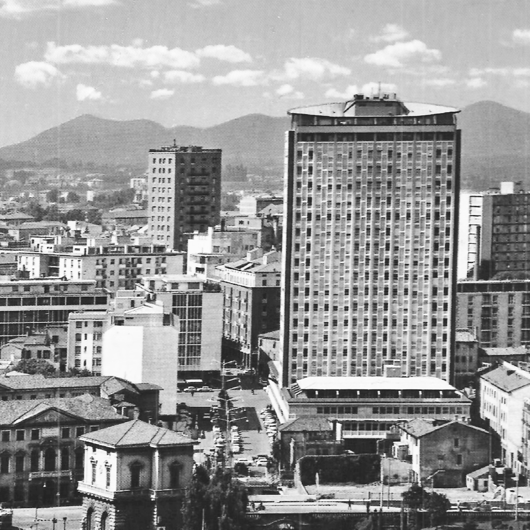 Foto d'epoca della sede dello Studio BMMS